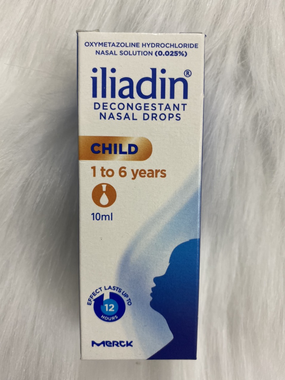 Thuốc nhỏ mũi cho trẻ Iliadin 0.025% cho trẻ từ 1 tuổi đến 6 tuổi.